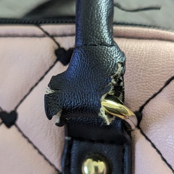 [SOLD] Betsey Johnson Clutch With Crossbody Strap - Picture 3 of 3